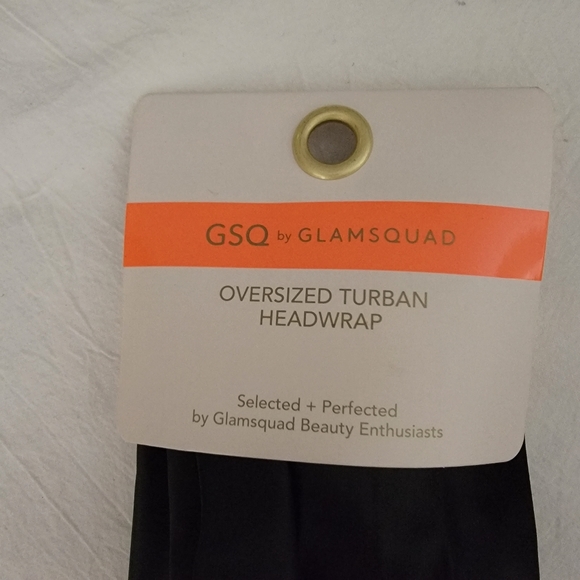 🆕️🏷 Oversized Turban Headwrap 🆕️🏷 - Picture 2 of 3